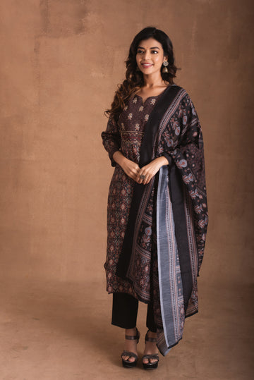 Exquisite Black and Rust Floral Printed Salwar Suit Set