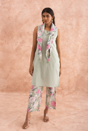 Pistachio Sleeveless Kurta Set with Scarf
