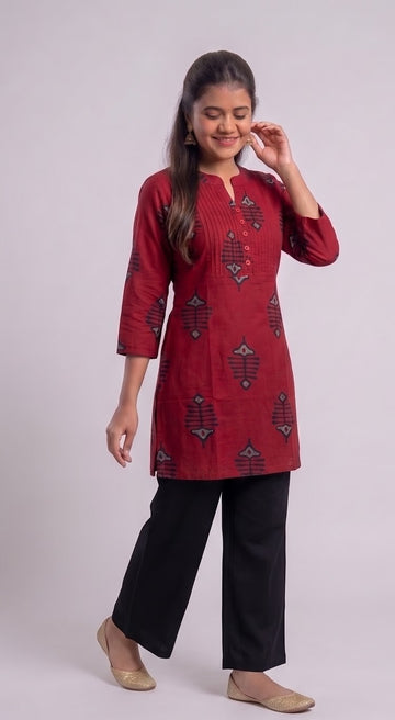 Crimson Heritage Cotton Printed Top