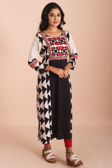 Geometric Trinity Panel Black & White Kurti