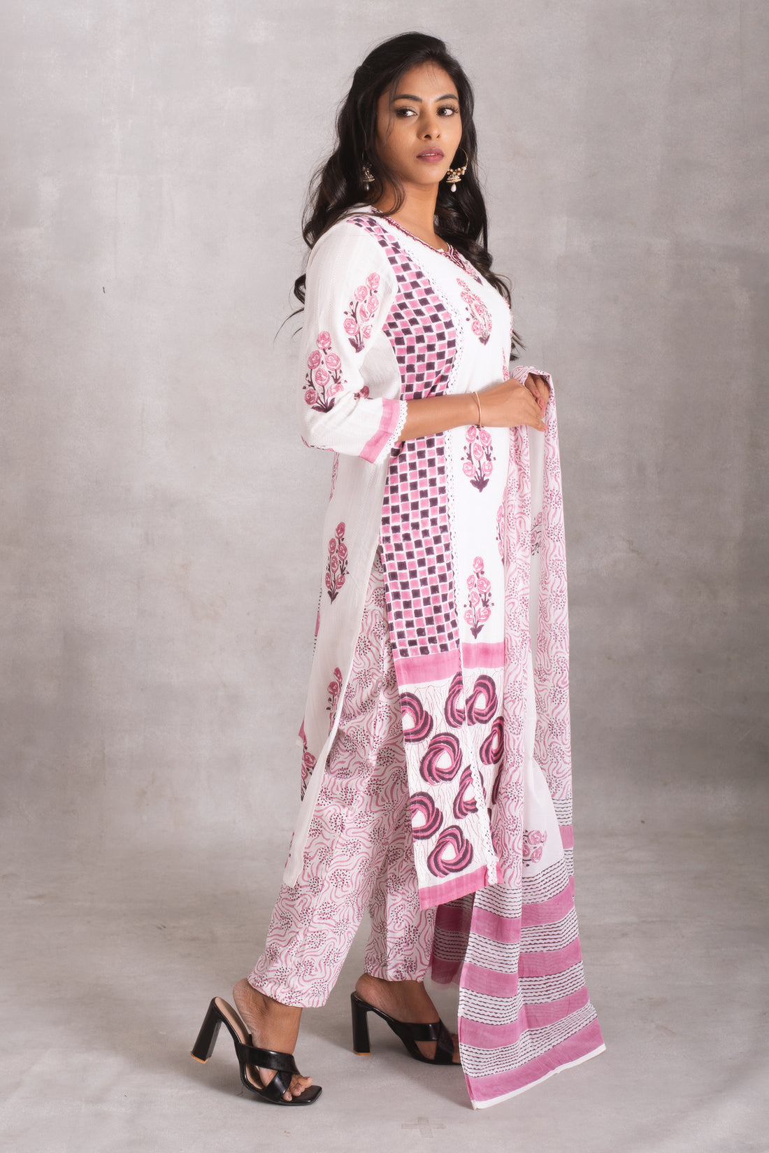 Elegant Ivory Blossom Printed Kurti Set