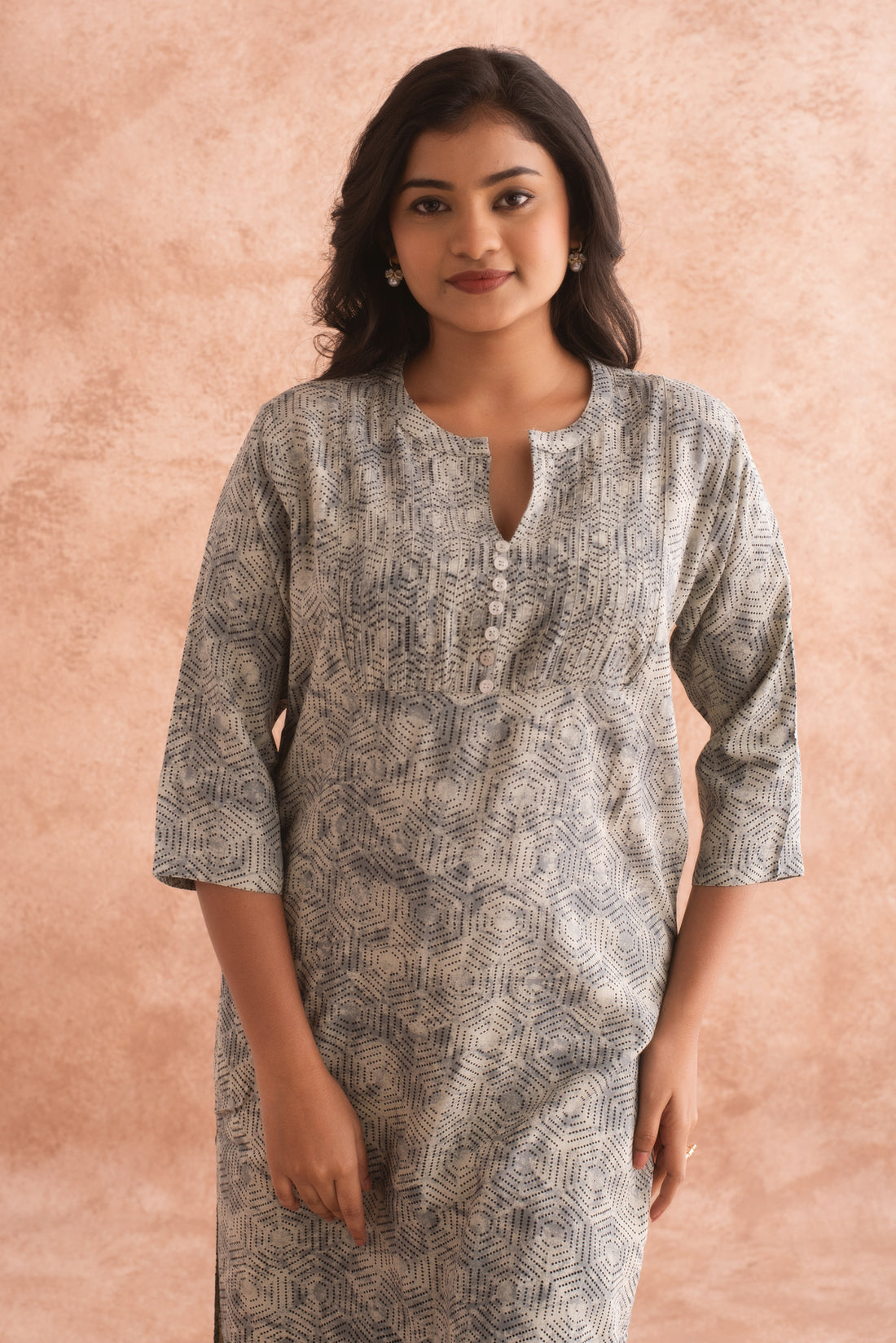 Grey and White Geometric Dot Print Kurta