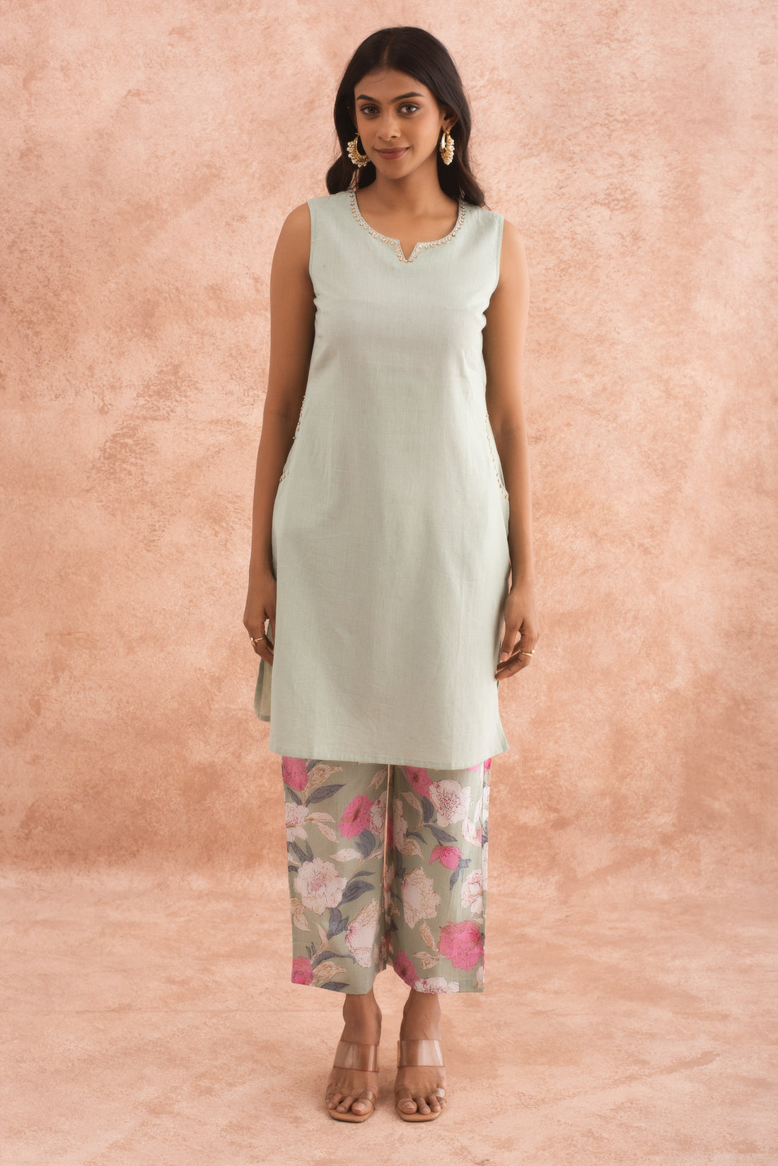 Pistachio Sleeveless Kurta Set with Scarf