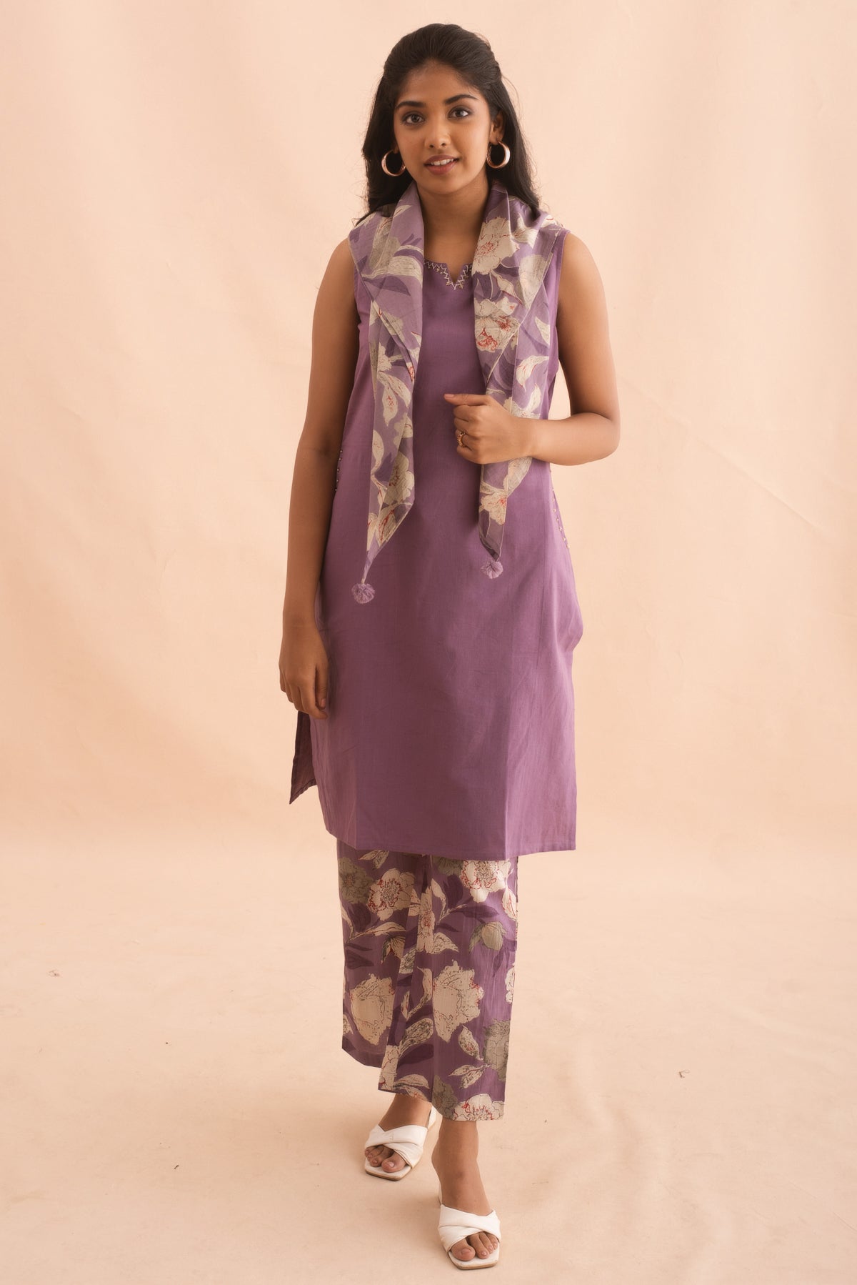 Lilac Dream Sleeveless Kurta Set with Scarf