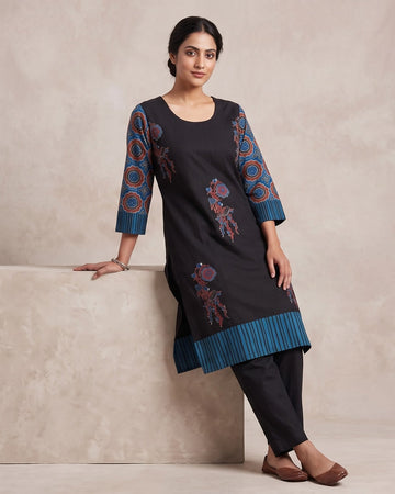 Black Kalamkari & Striped Border Straight Kurta – Top Only