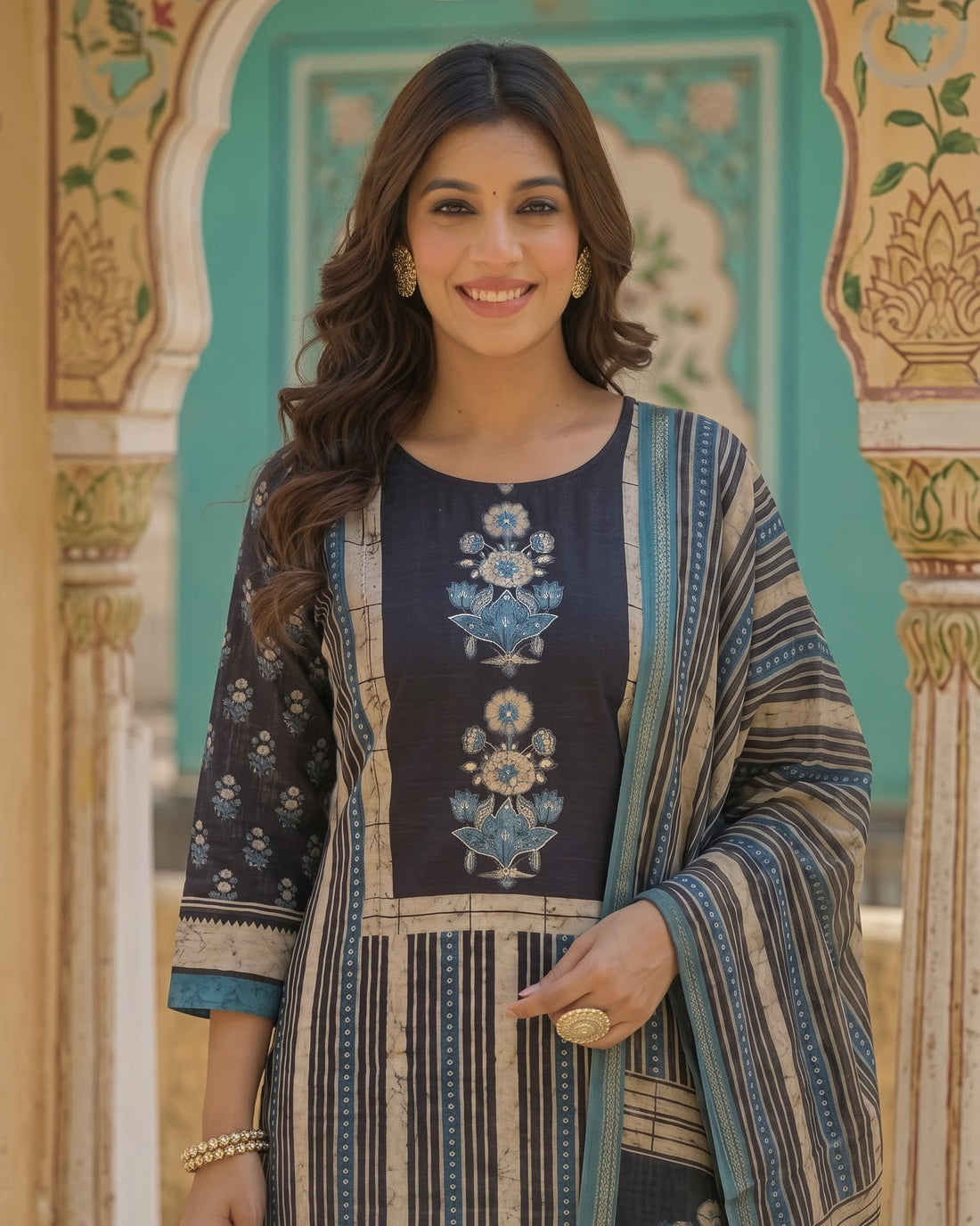 Indigo Heritage Striped Kurta with Pant & Printed Dupatta